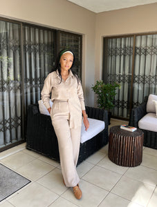 Tumi set